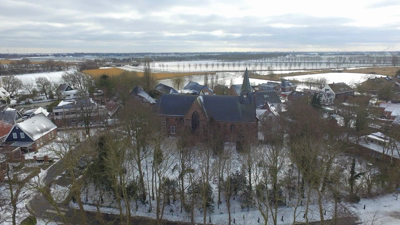 411 Drone film Beets in de sneeuw, Beets vanuit vogelvlucht met o.a. de ijsbaan, febr. 2018.